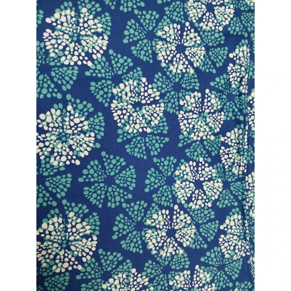 Tranquility by Colorado Clothing Blue Floral Medallion Active Skort Large